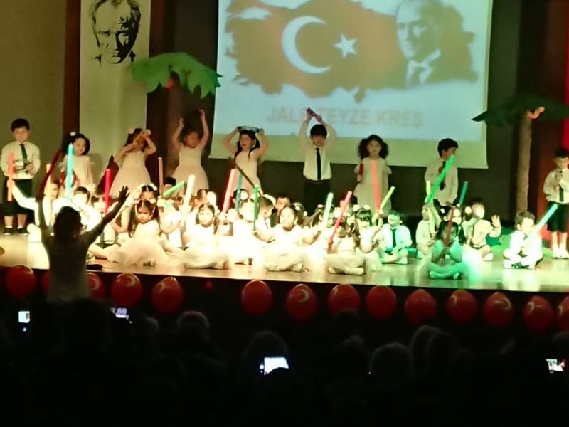 Jale Teyze Kreş'ten unutulmaz 23 Nisan kutlaması